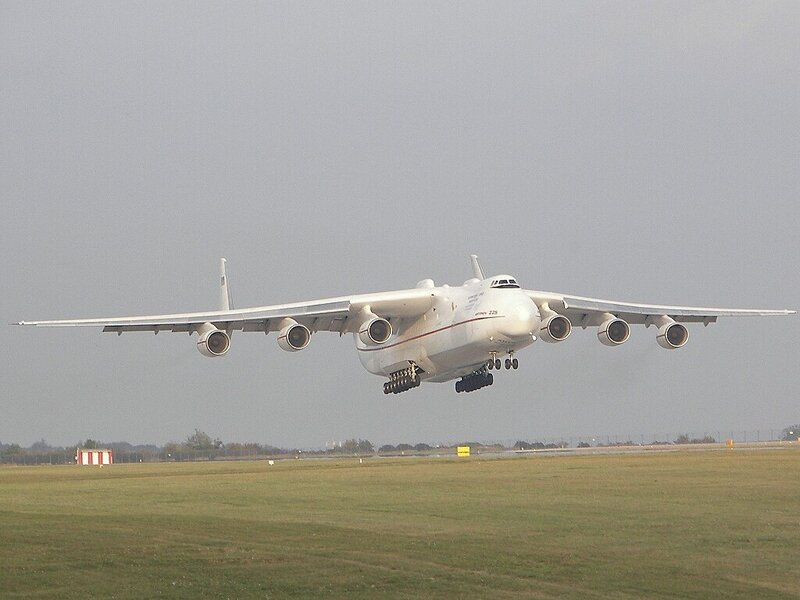 Antonov An-225