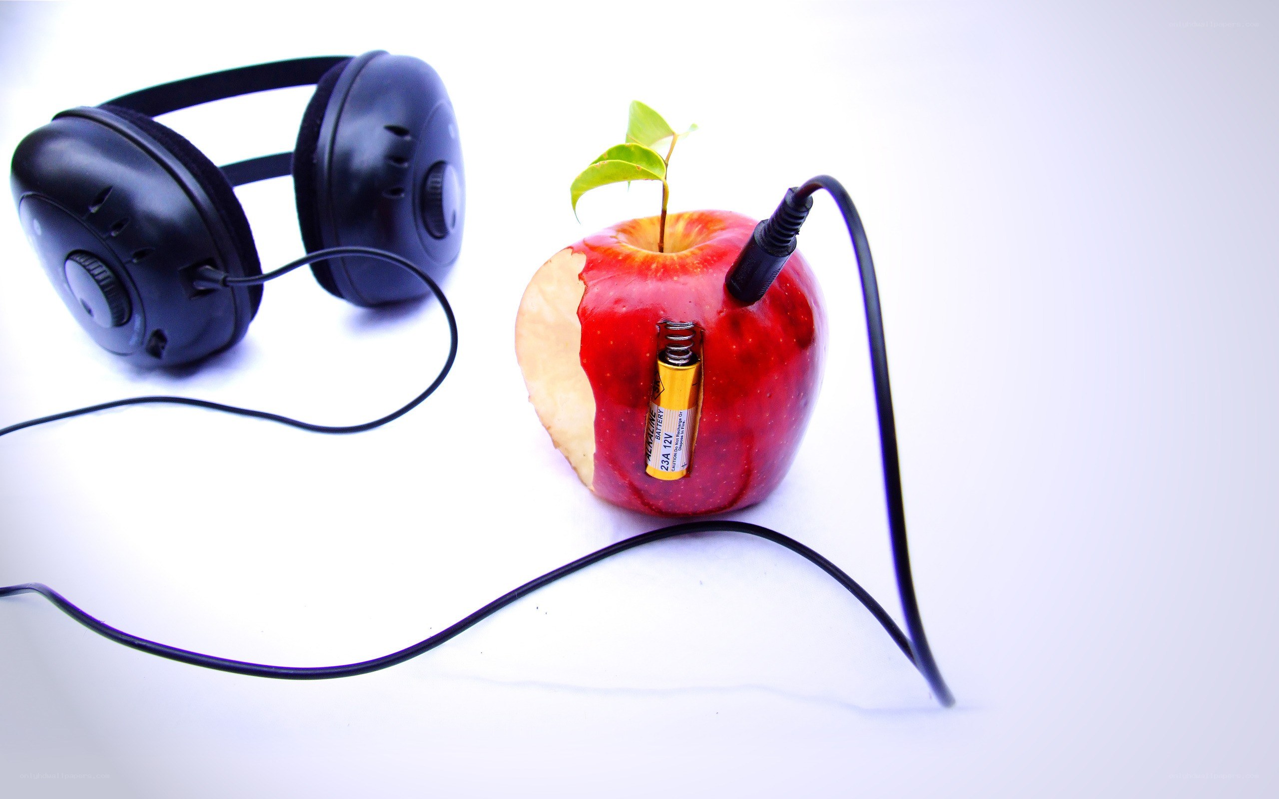apple battery powering headphones