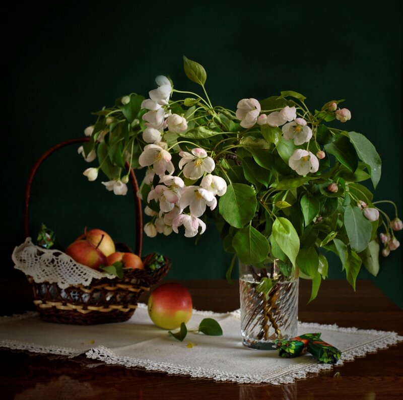 Apple Blossoms in Vase — Green