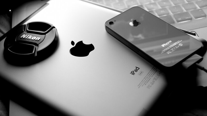 Apple devices and Nikon lens cap