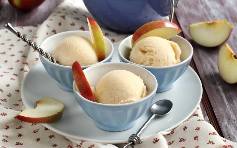 Apple Ice Cream Dessert