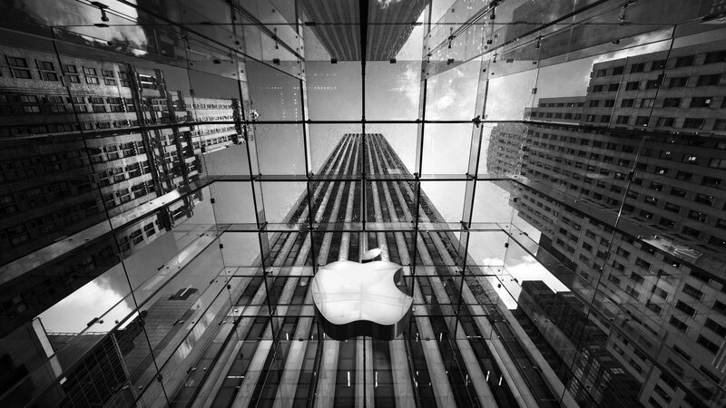 Apple Logo in Glass Cube