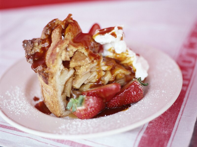 apple pie with strawberries