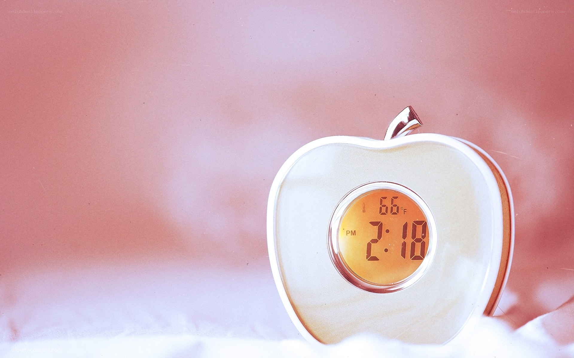 apple-shaped digital clock