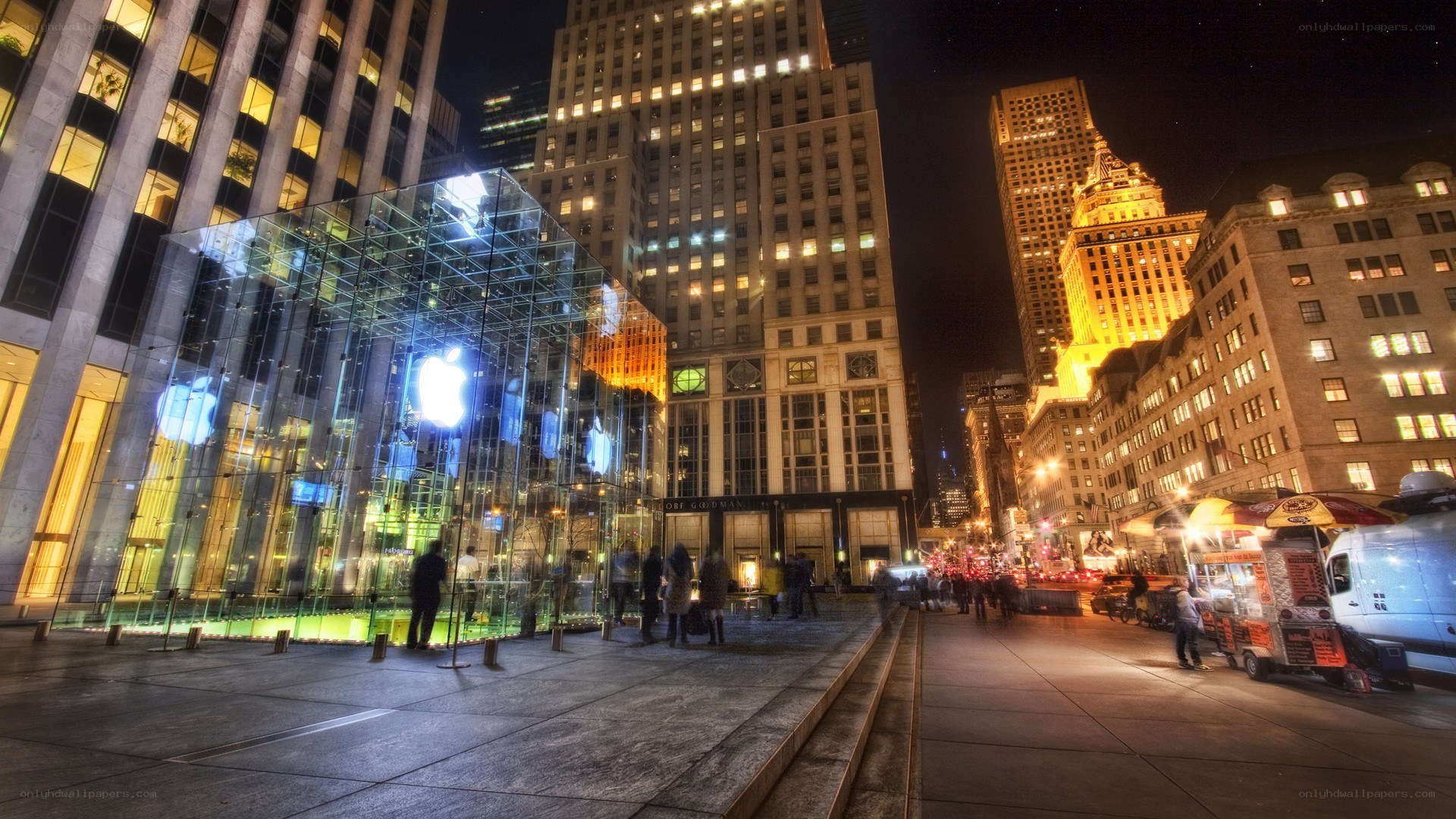 Apple Store at night in NYC