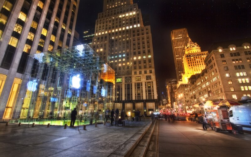 Apple Store at night in NYC