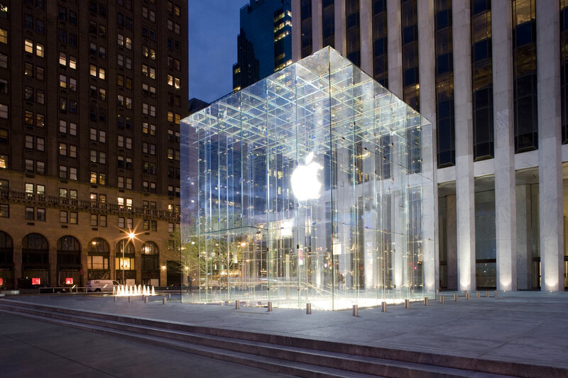 Apple Store glass cube