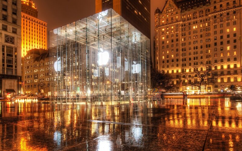 Apple Store Glass Cube — Yellow
