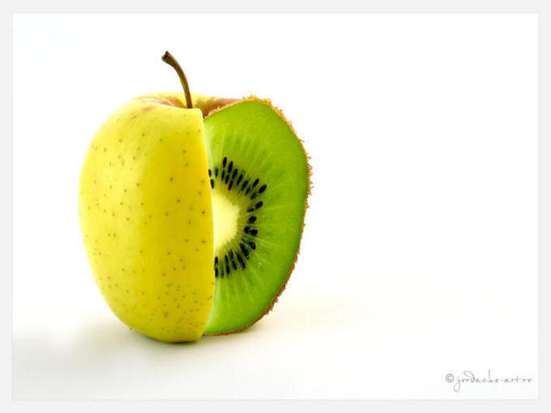 apple with kiwi slice