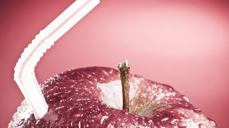 apple with straw