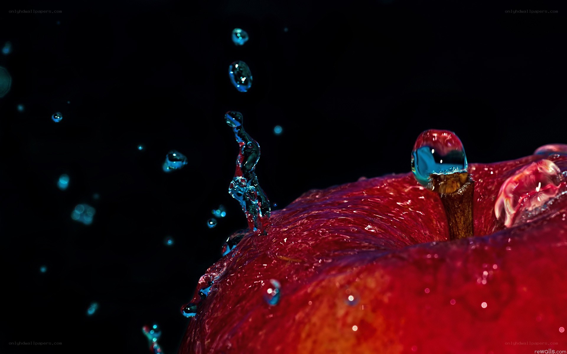 apple with water splash