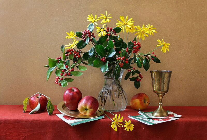 Apples and Flowers in Vase — Red
