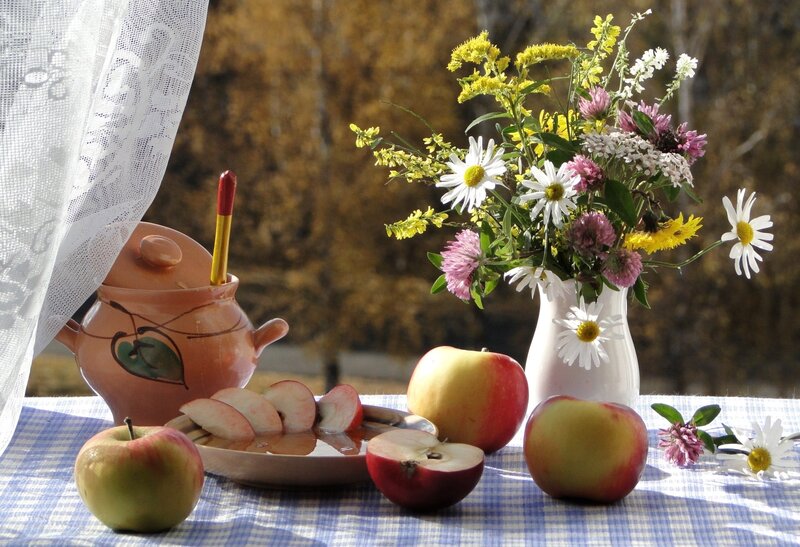 Apples and Flowers on Table — Blue