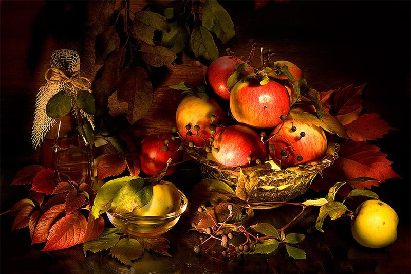 Apples in a Basket — Red, Dramatic, Autumn