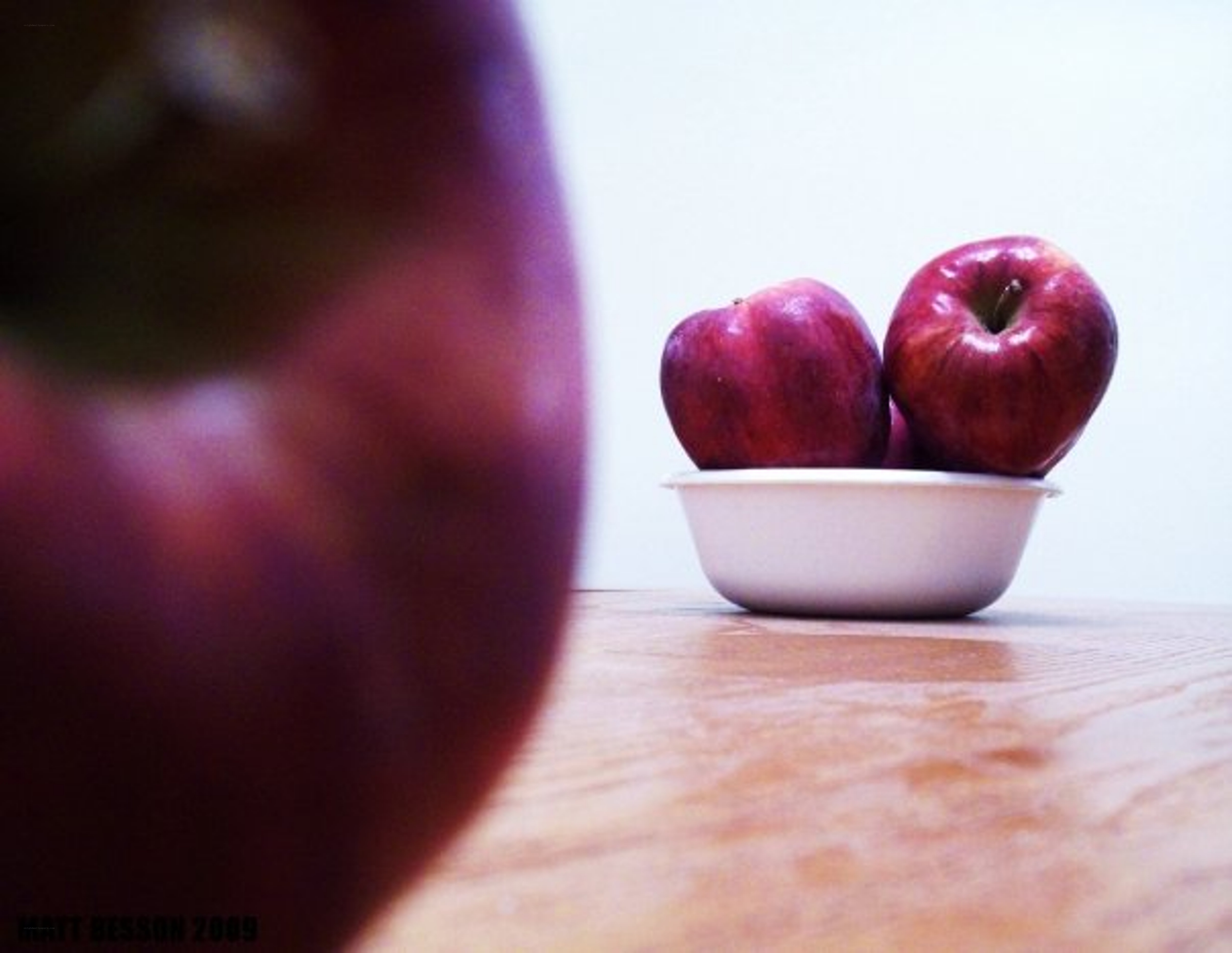 apples in a bowl