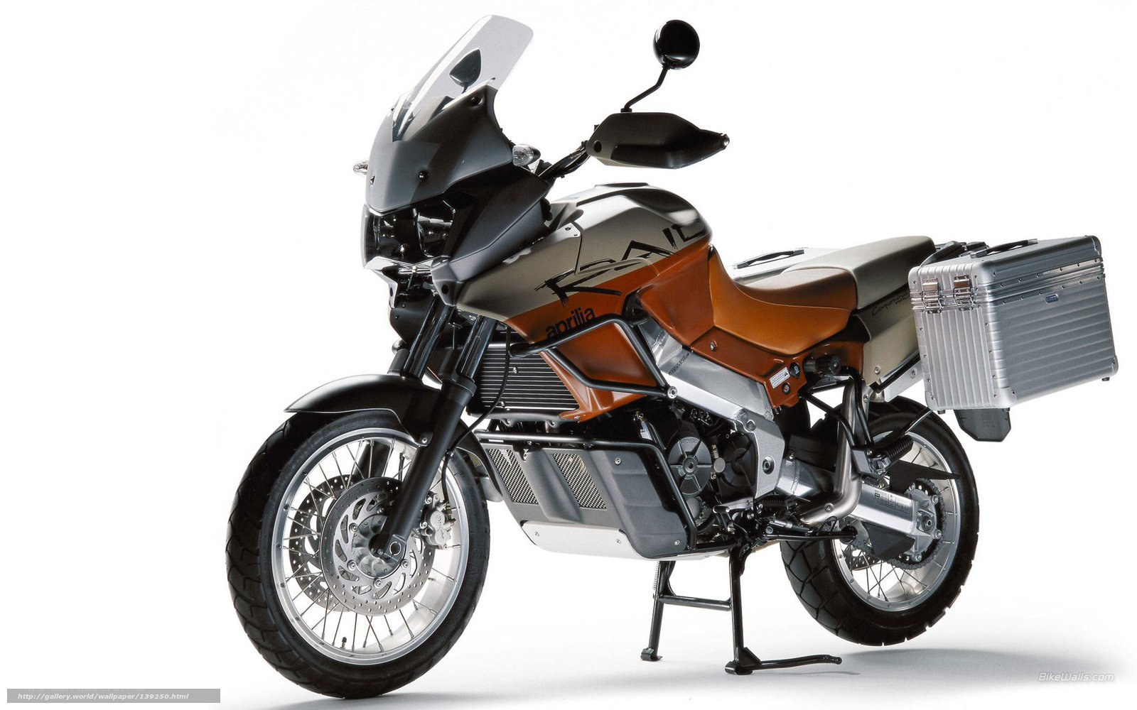 Aprilia motorcycle with luggage