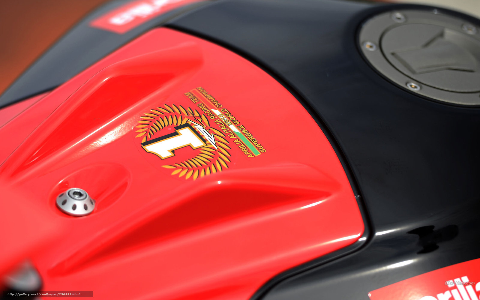 Aprilia RSV4 fuel tank