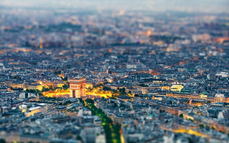 Arc De Triomphe at Dusk — Blue