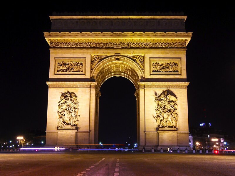 Arc de Triomphe at night