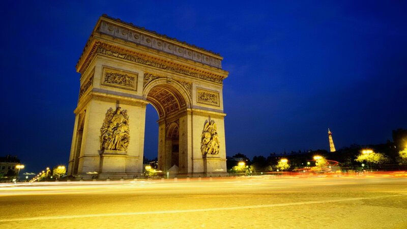 Arc de Triomphe at night