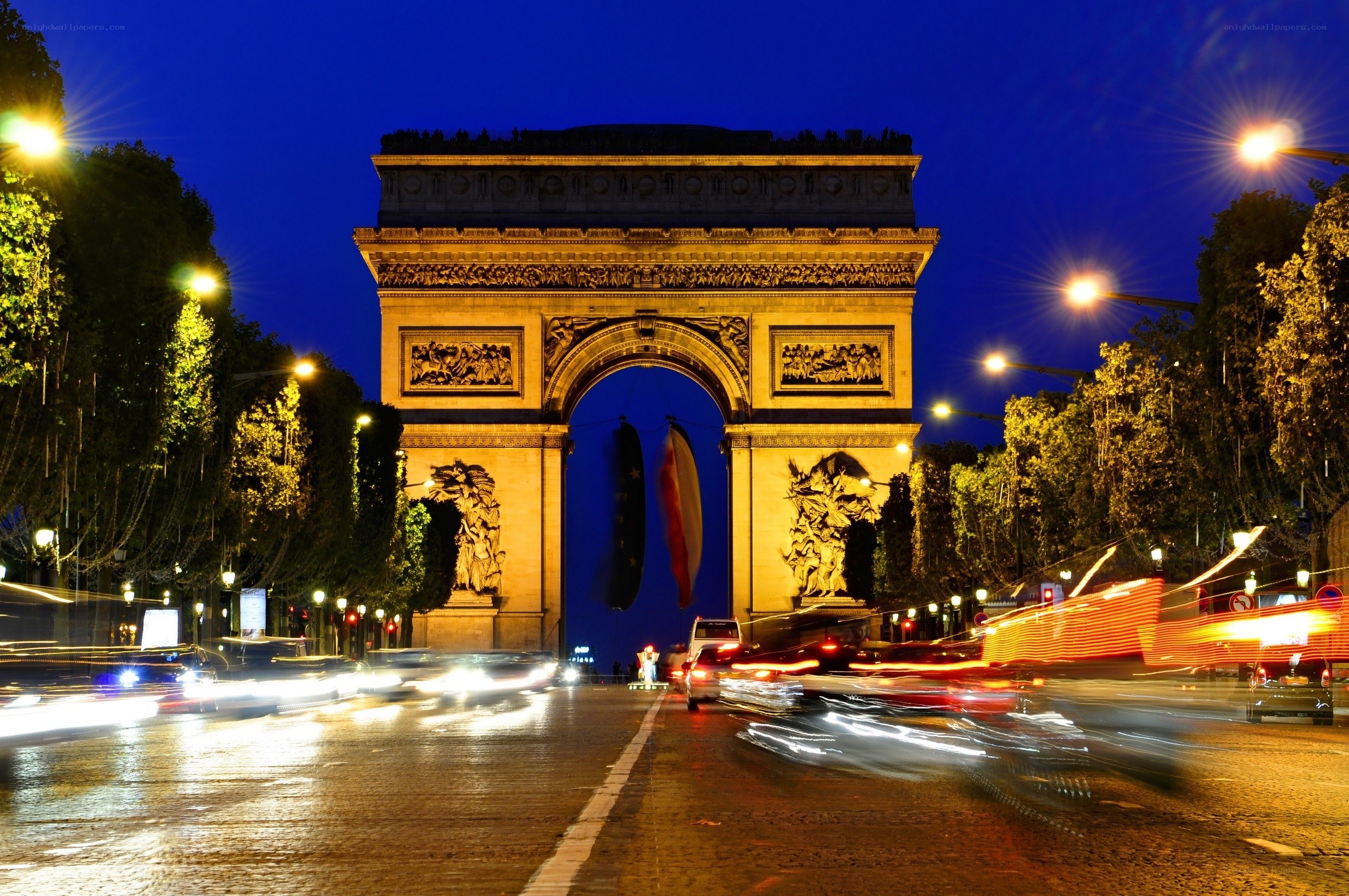 Arc de Triomphe at night