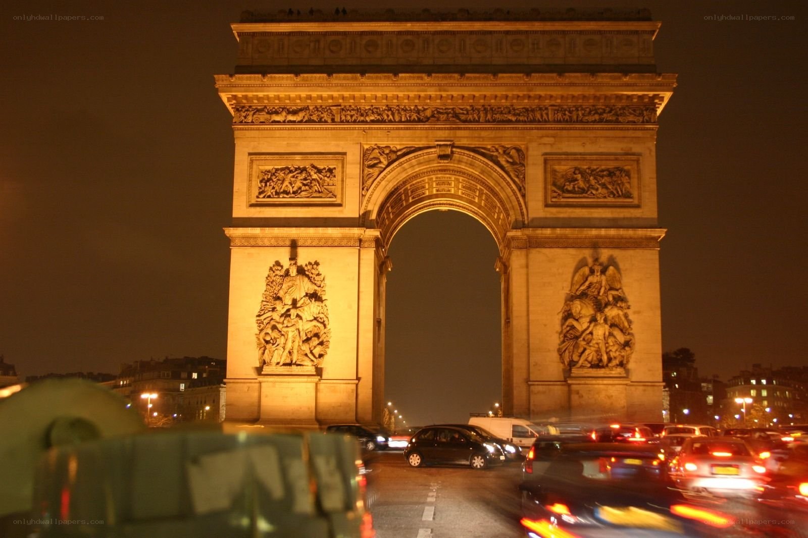 Arc de Triomphe at night