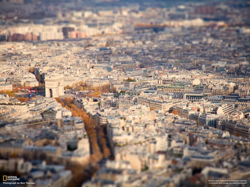 Arc De Triomphe in Paris — Beige