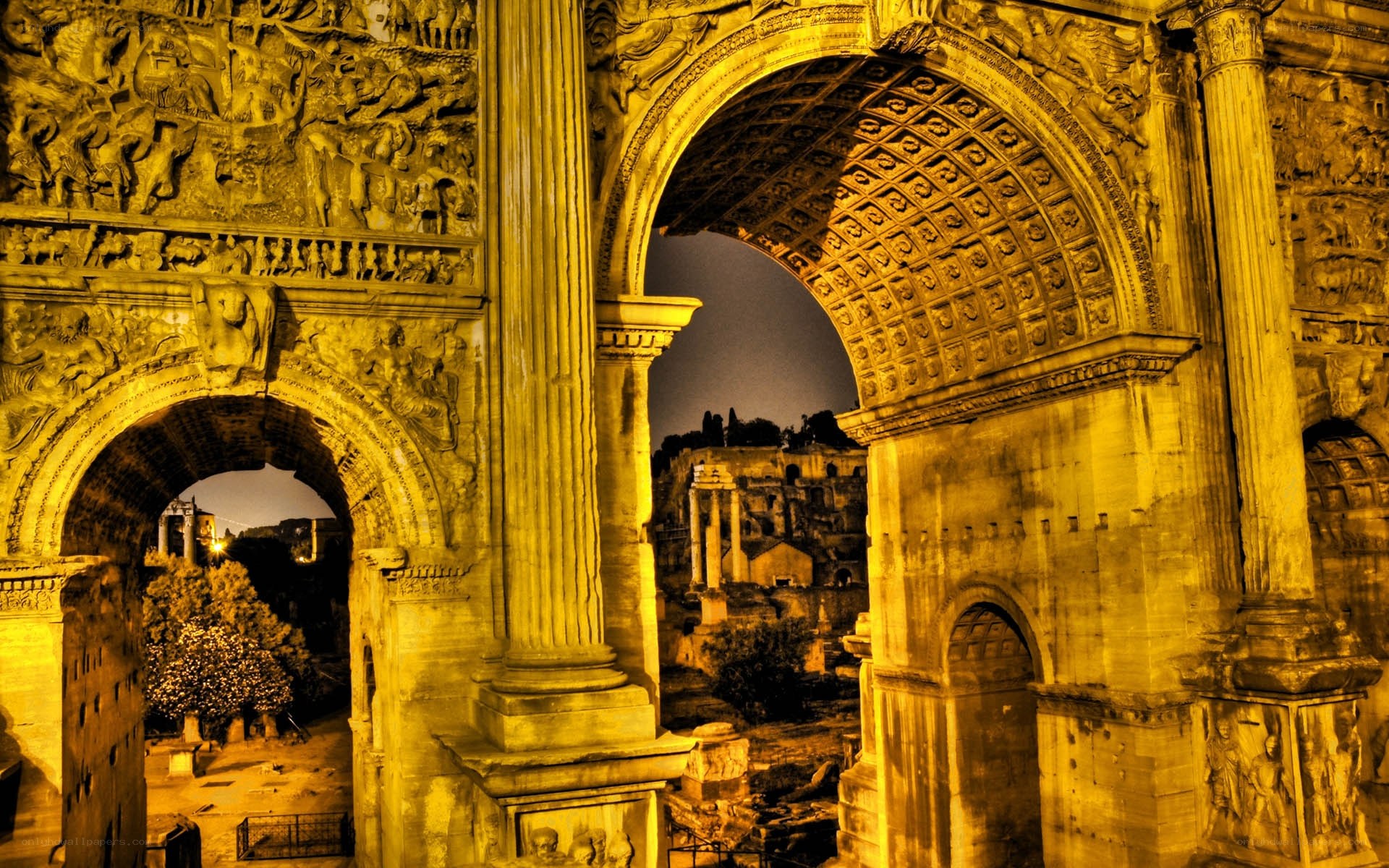 Arch of Constantine at night