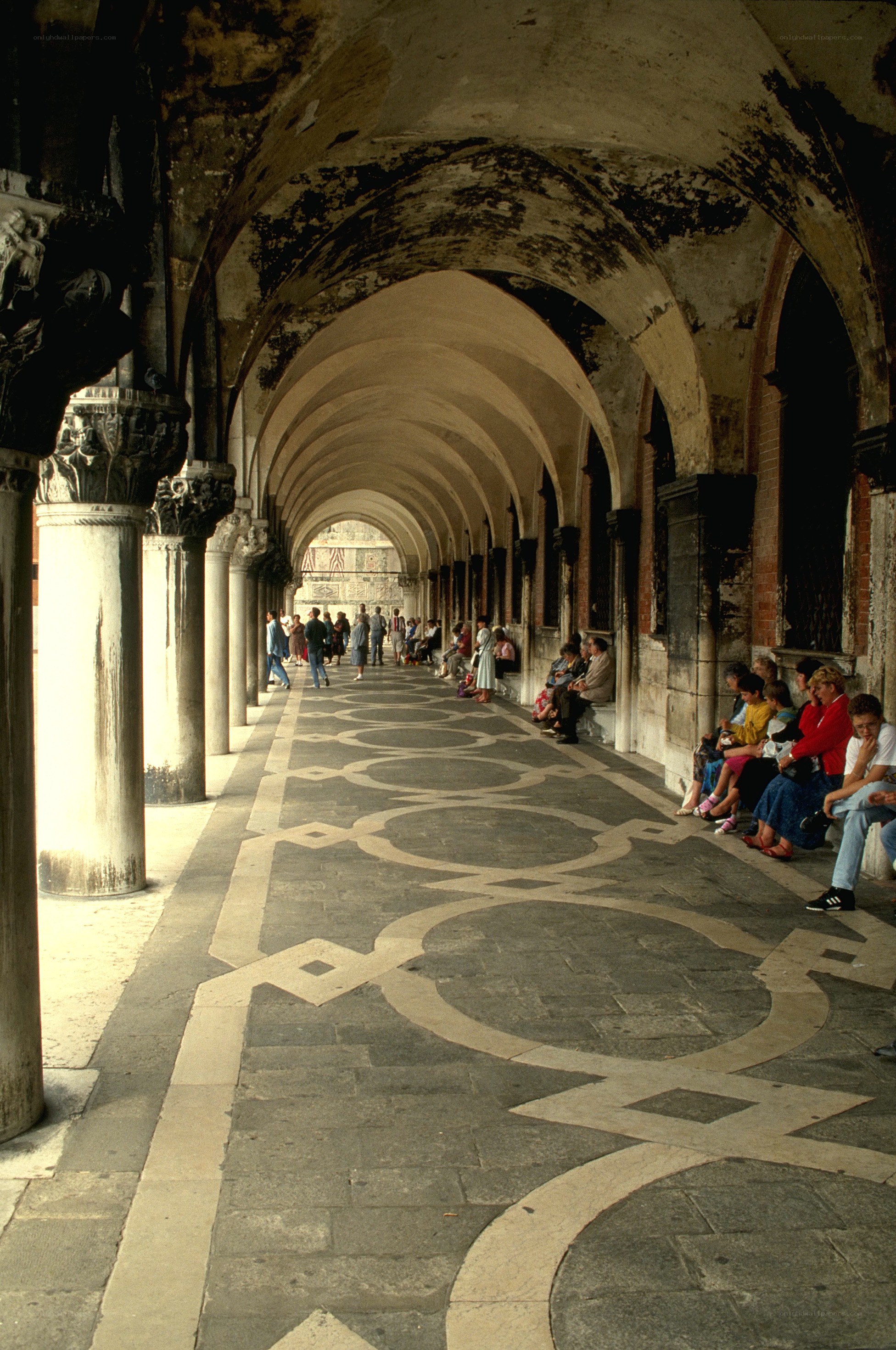 Arched colonnade in Venice