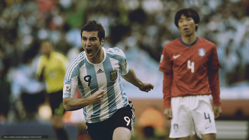 Argentine player celebrates goal