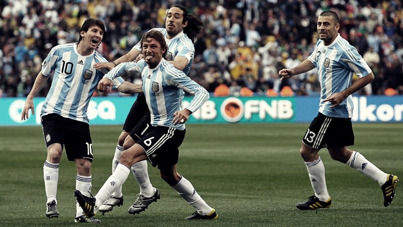 Argentine players celebrate goal