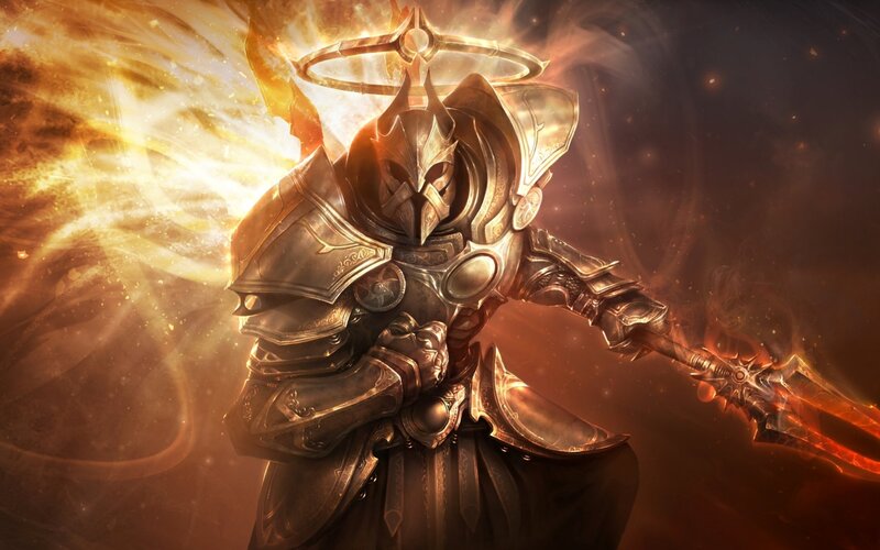 Armored Warrior with Weapon — Gold