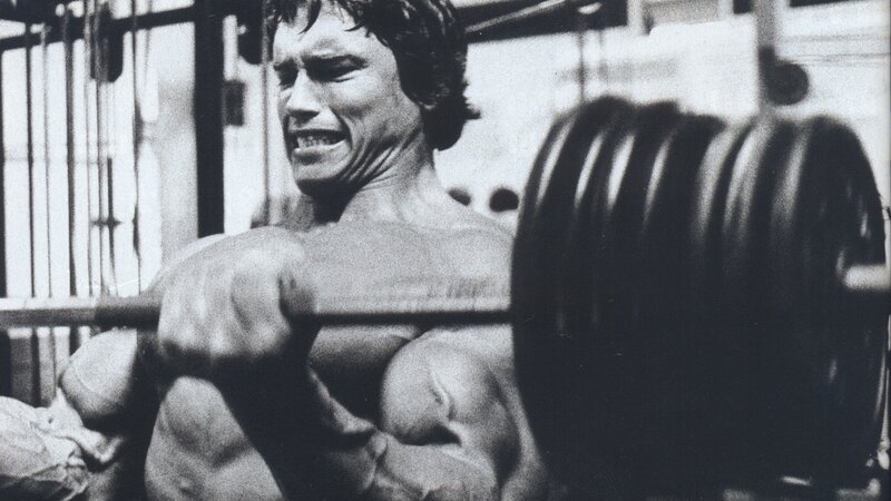 Arnold Schwarzenegger Lifting Weights — Black