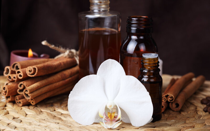 Aromatherapy with orchid and cinnamon