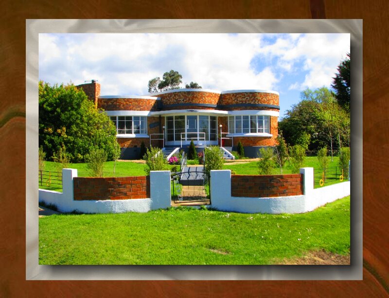 Art Deco House — Green