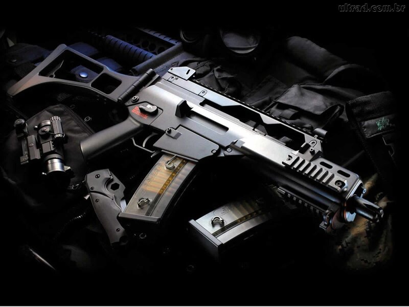Assault Rifle with Magazines — Black