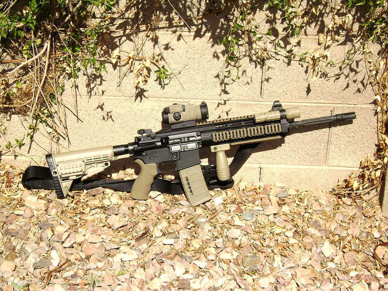 assault rifle with optic