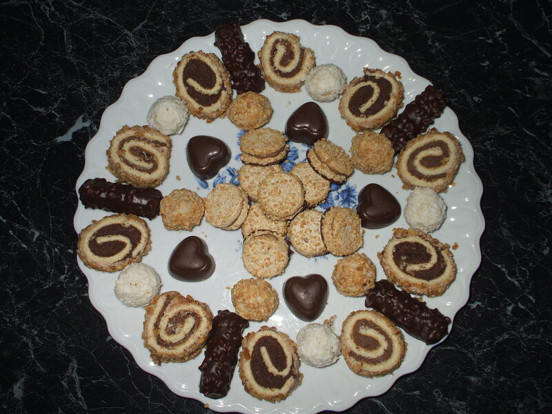 Assorted Chocolate Cookies — White
