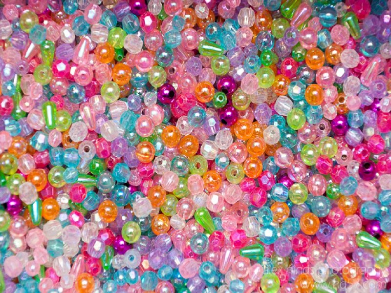 Assorted Colorful Beads — Pink, Vibrant
