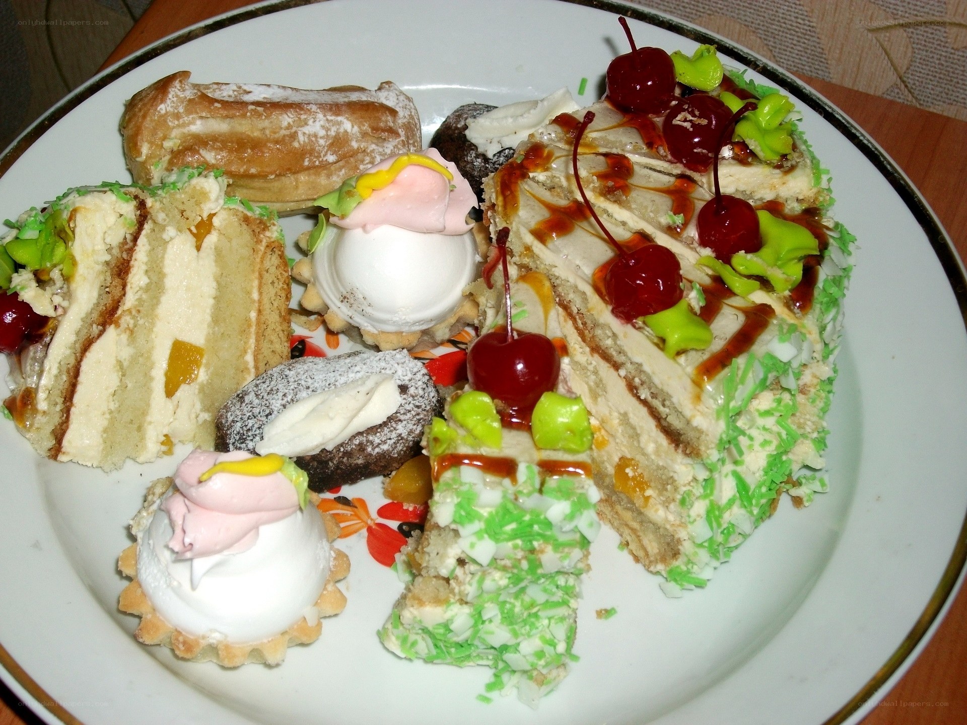 Assorted dessert platter