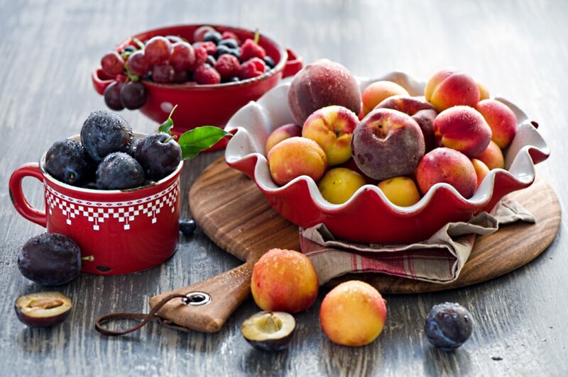 Assorted Fresh Fruits — Red, Calm