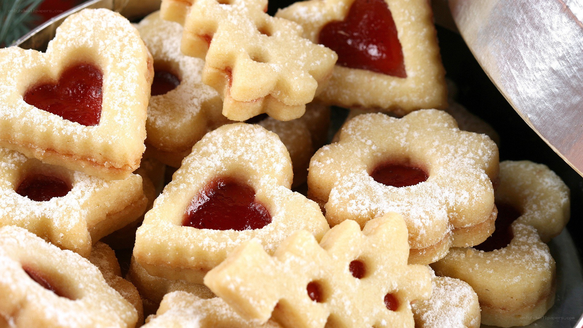 assorted jam-filled cookies