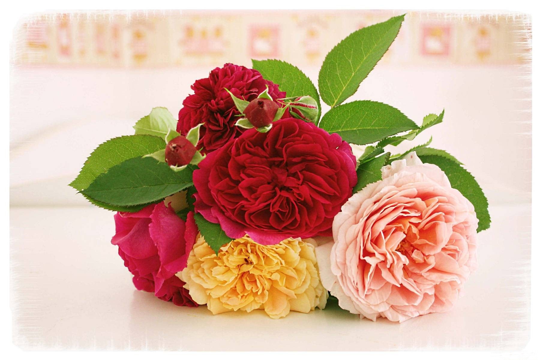 Assorted rose bouquet