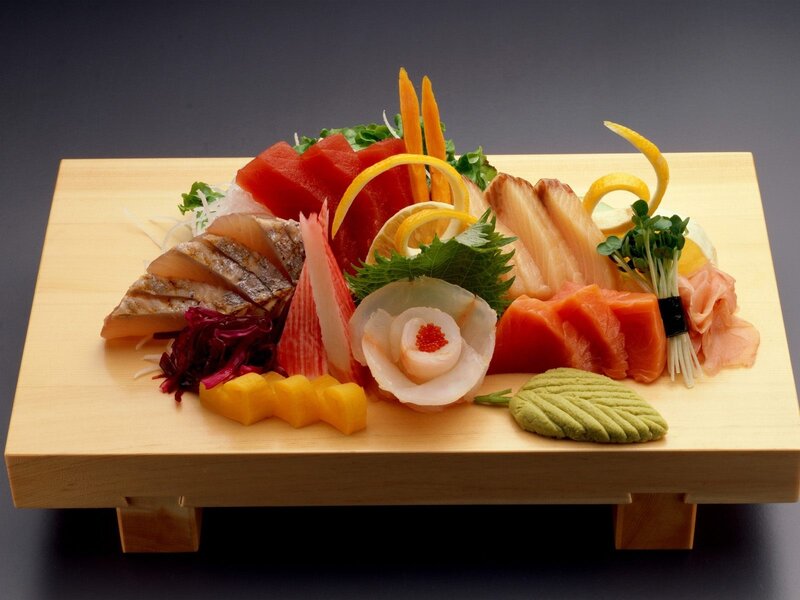 Assorted sashimi platter