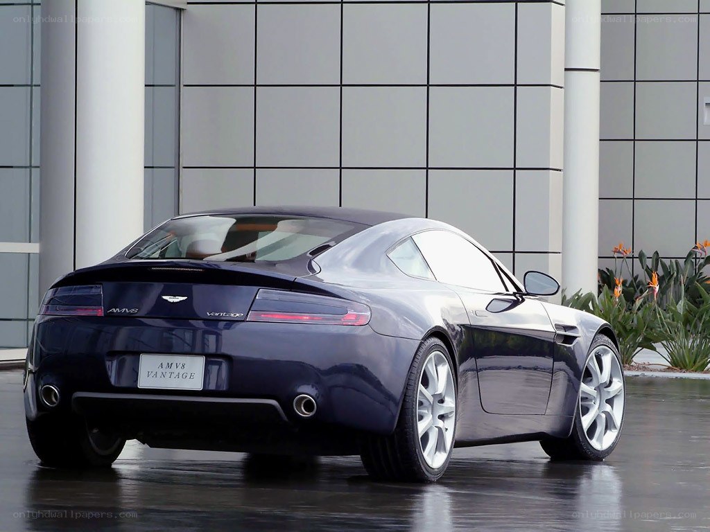Aston Martin AMV8 Vantage