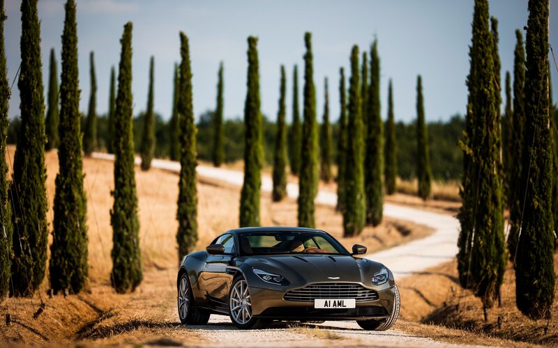 Aston Martin DB11 — Green, Serene