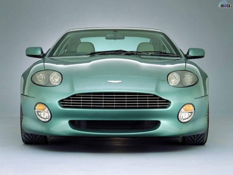 Aston Martin DB7 front view
