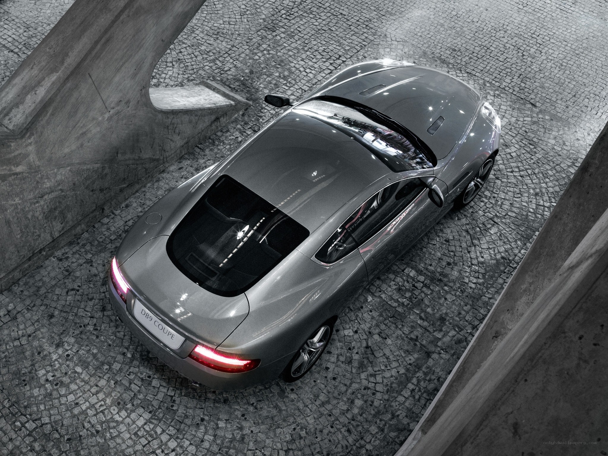 Aston Martin DB9 Coupe