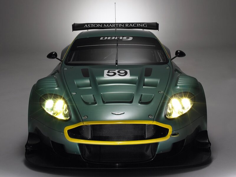 Aston Martin DBR9 race car