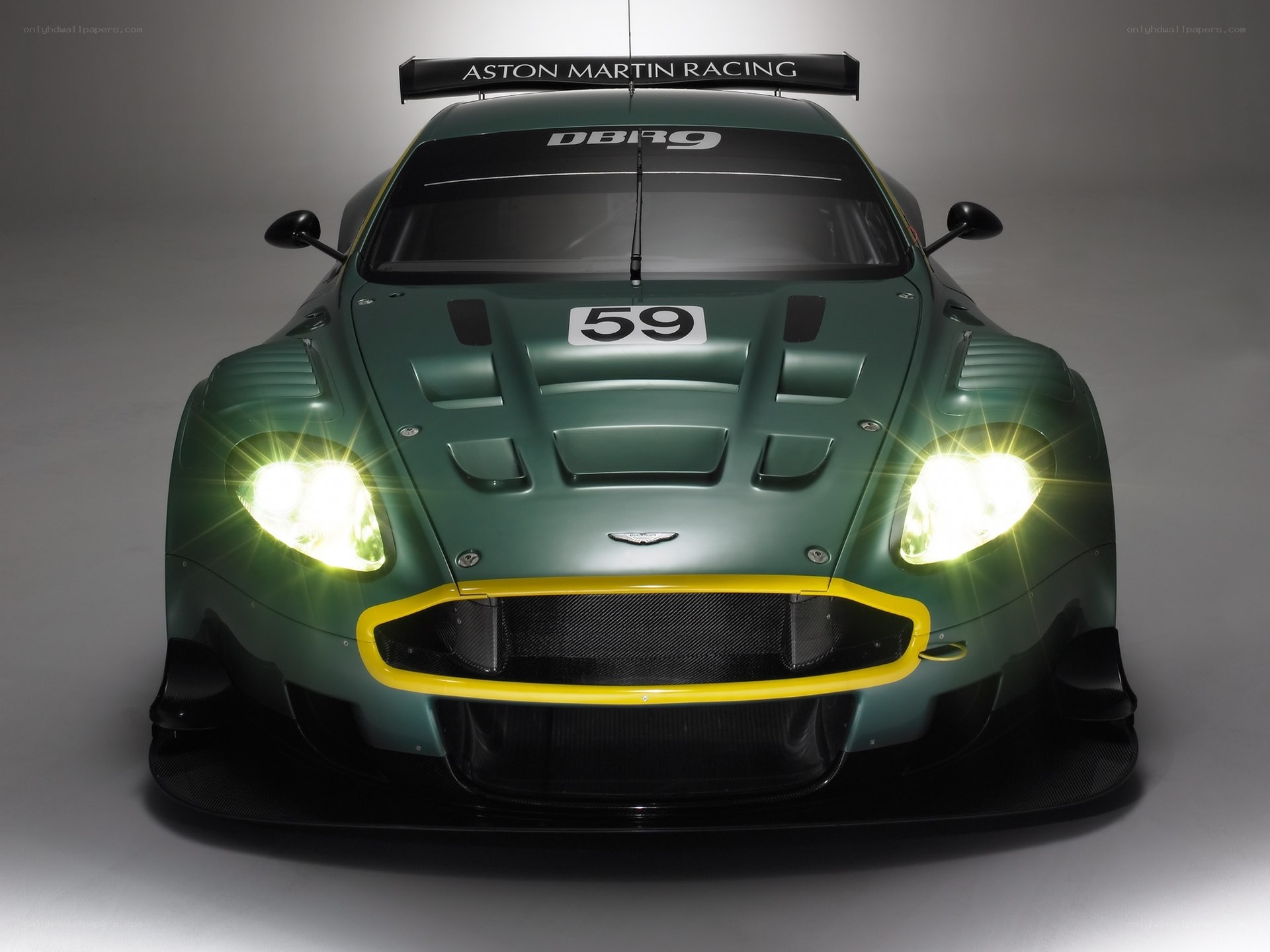Aston Martin DBR9 race car